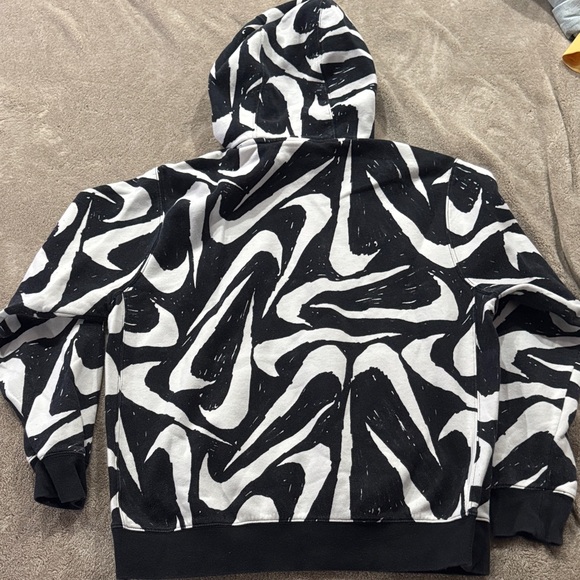 Nike Black & White Abstract Print Crewneck Hoodie with Red Swoosh - Men - Picture 2 of 3